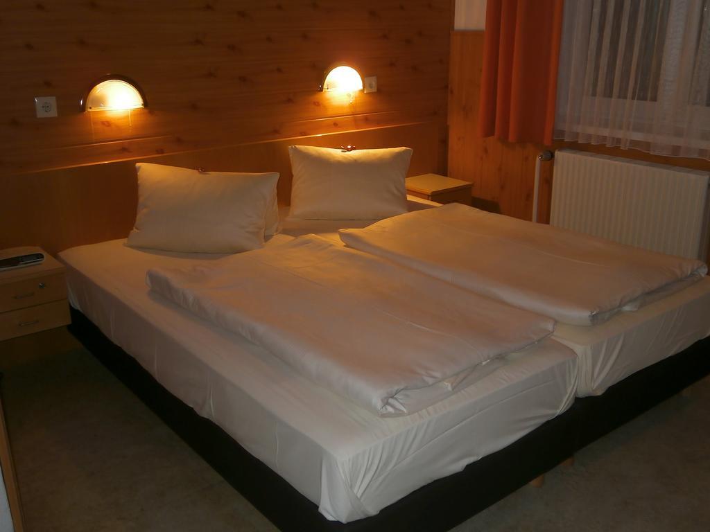 Hotel Haus Franziskus Mariazell Sankt Sebastian Pokoj fotografie